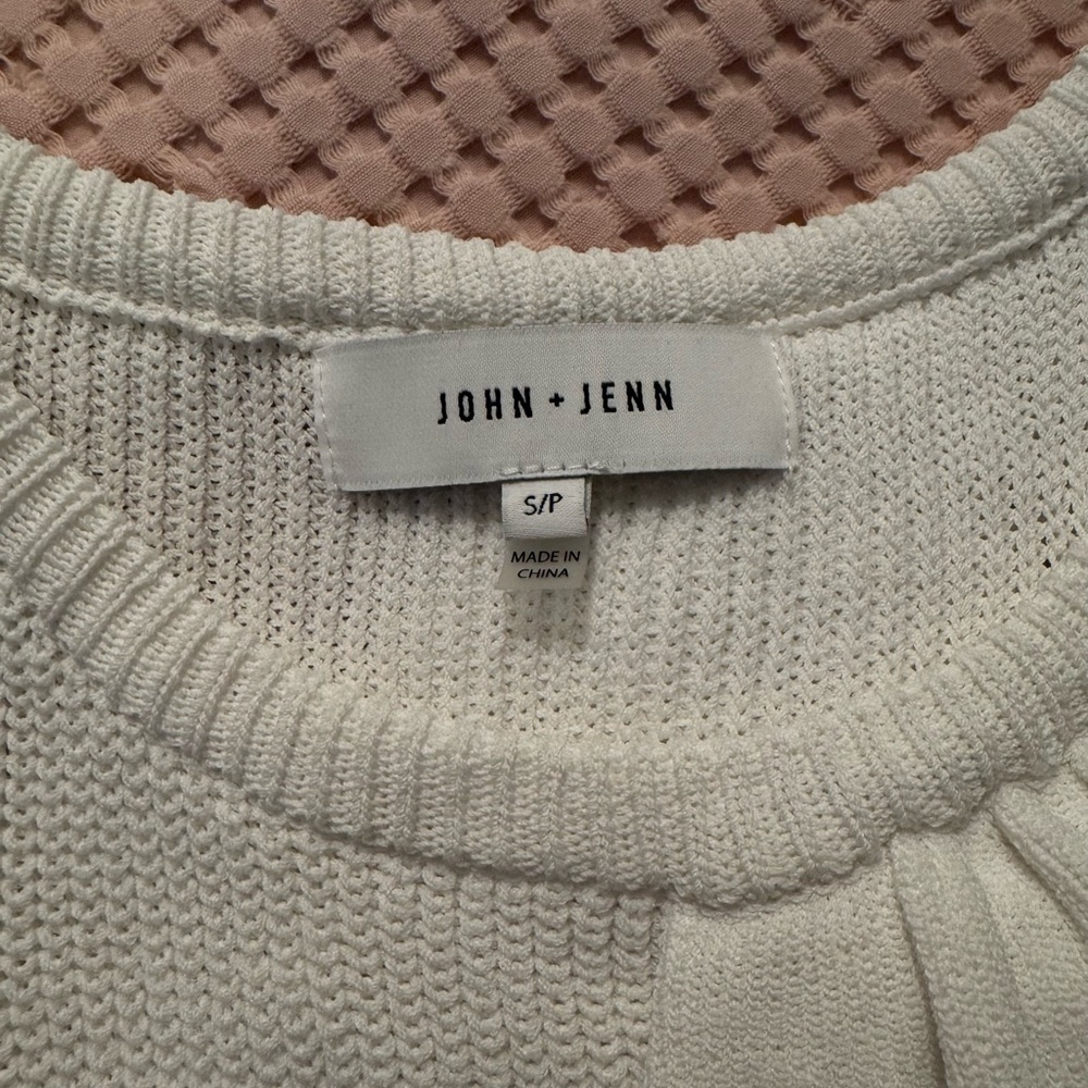 John + Jenn White Ruffle One Shoulder Tank Top - Picture 4 of 4